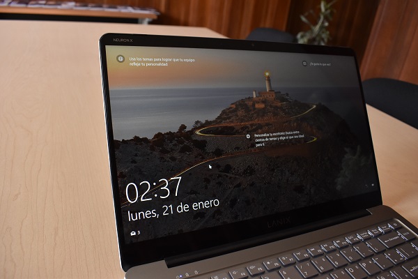 La nueva laptop premium de Lanix biseles de pantalla La nueva laptop premium de Lanix biseles de pantalla