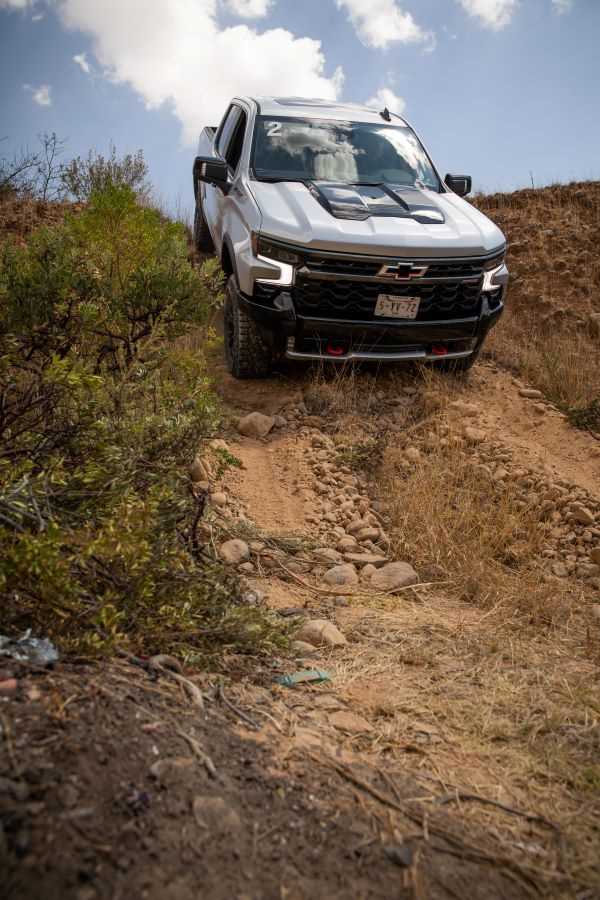 Chevrolet Cheyenne ZR2 y Silverado Turbo