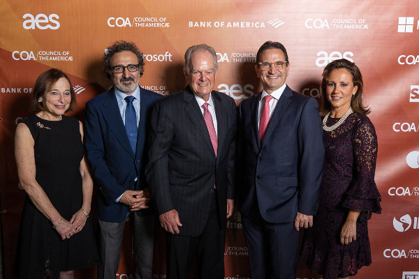 Susan Segal, AS/COA; Hamdi Ulukaya, Chobani & Tent Partnership for Refugees; Manny Medina, Medina Capital; Juan Carlos Mora, Bancolombia; Maria Lourdes Teran, AS/COA. Foto: David Sutta, CLUTCH Content Partners