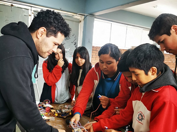 Docentes STEM empoderan a futuras generaciones