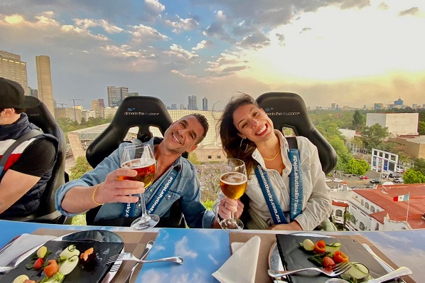 Dinner in the Sky cumple 10 años en México