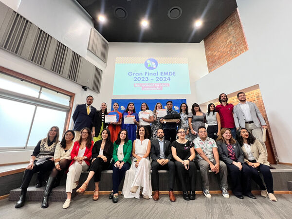 EMDE reconoce a emprendimientos de supervivientes de cáncer infantil