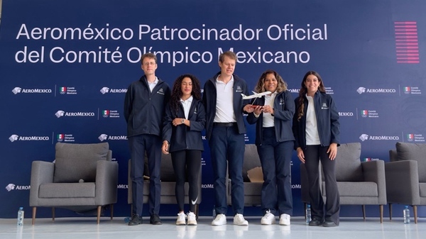 AEROMÉXICO Y COM