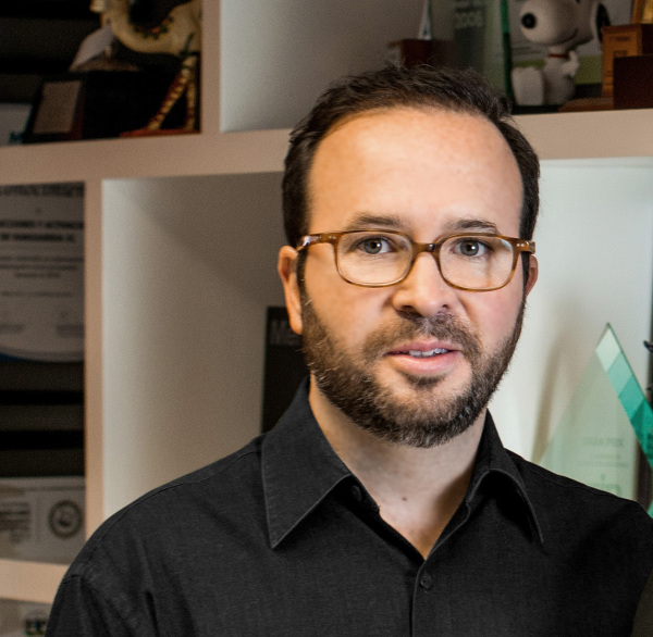 Ignacio Famanía Co-CEO de ifahto®.