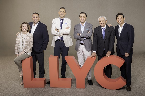 Agencia de RP renueva su imagen - Llorente & Cuenca