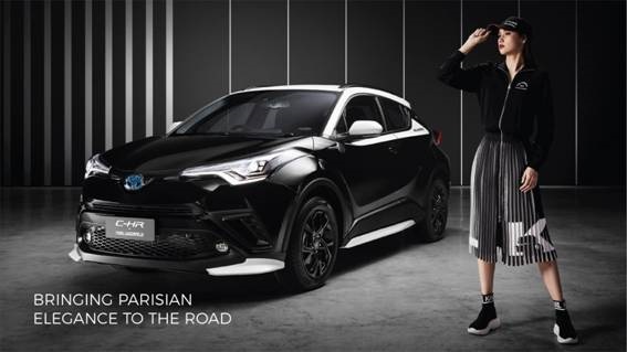 TOYOTA C-HR al estilo de Lagerfeld