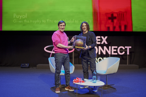 Carles Puyol en compañía de Santiago Naranjo, Global CRO de VTEX