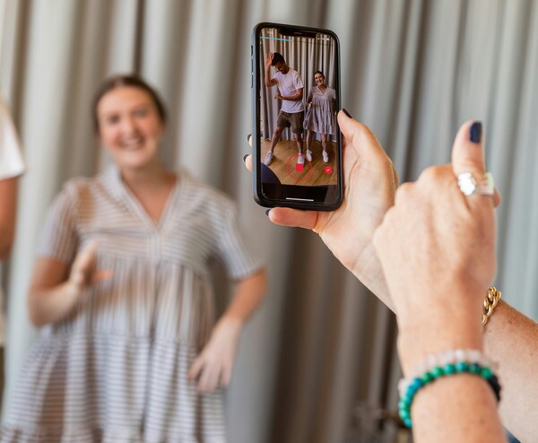 La IA impulsa un nuevo modelo de influencer marketing para 2025