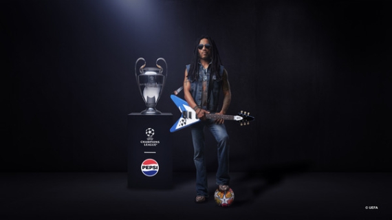 Pepsi y UEFA presentarán a Lenny Kravitz en el Kick Off Show de la liga
