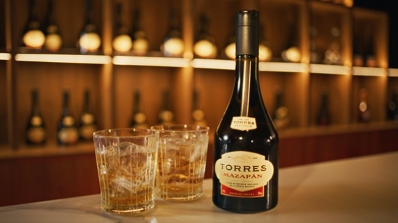 Un nuevo licor captura la esencia del mazapán en cada sorbo