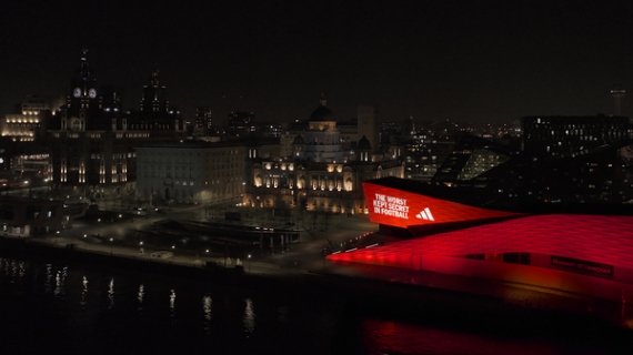 Liverpool FC y adidas renuevan su histórica alianza a partir de 2025  
