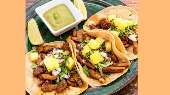  Celebra el Día del Taco y al Top 3 de los Tacos Más Populares