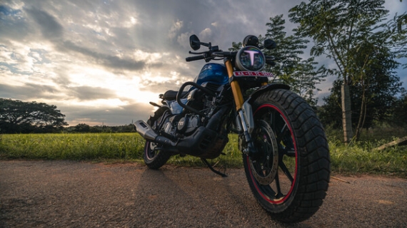 Cuatro motivos para cambiar el auto por la moto estas vacaciones